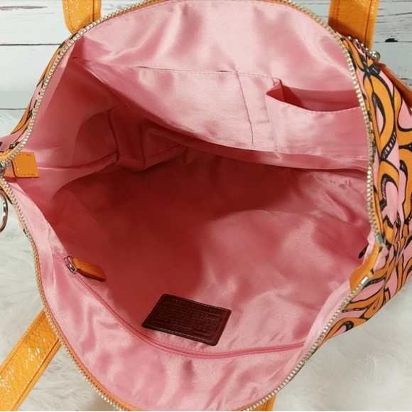 Coach Poppy 3D Glam Bag Set - Picture 7 of 7